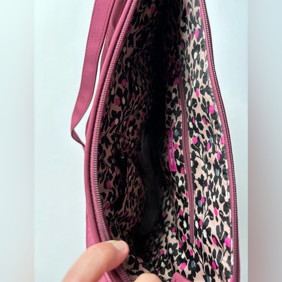 Vera Bradley Iconic Mailbag - Picture 4 of 4